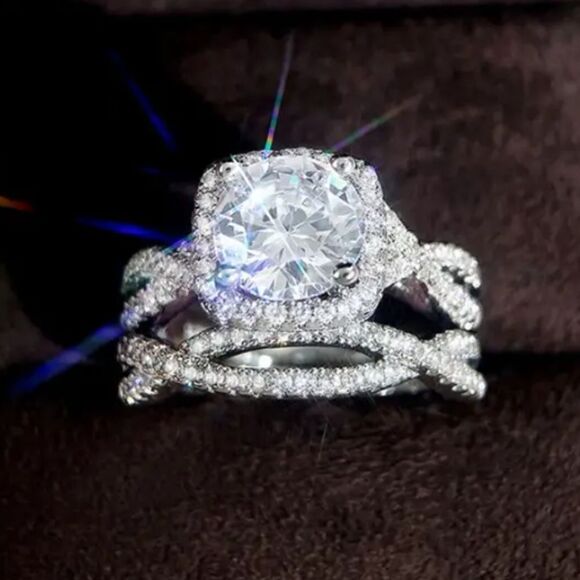 Luxury diamond wedding ring set - Picture 3 of 8